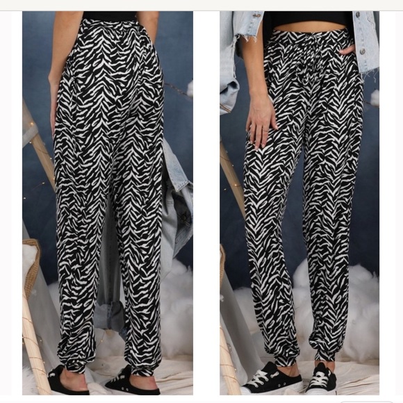 Plus size Zebra print joggers - Picture 1 of 1